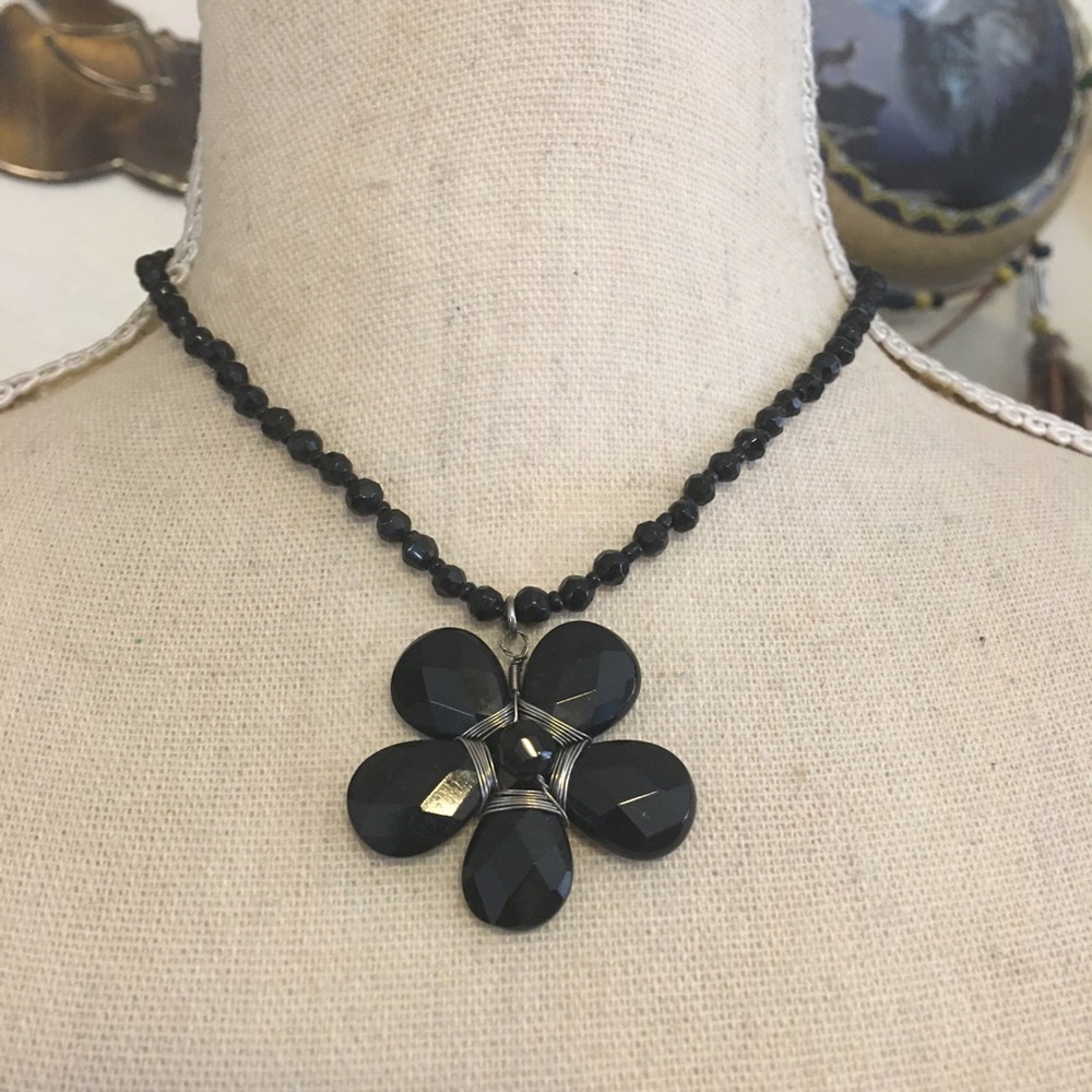 Faceted black glass wired floral beaded necklace